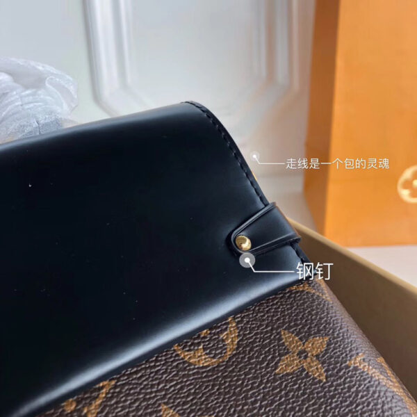 M43125 MEDIUM HANDBAG - Image 12