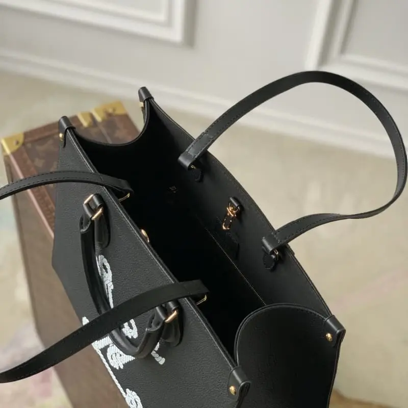 M47058 30x15x8cm High Quality Bags - Image 8