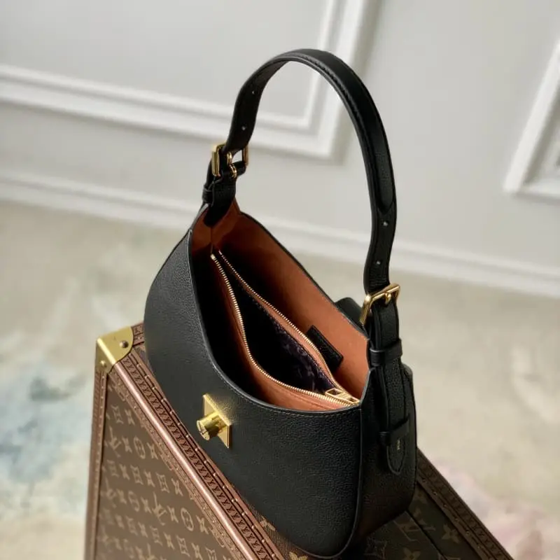 M24611 26x18x7cm High Quality Bags - Image 9