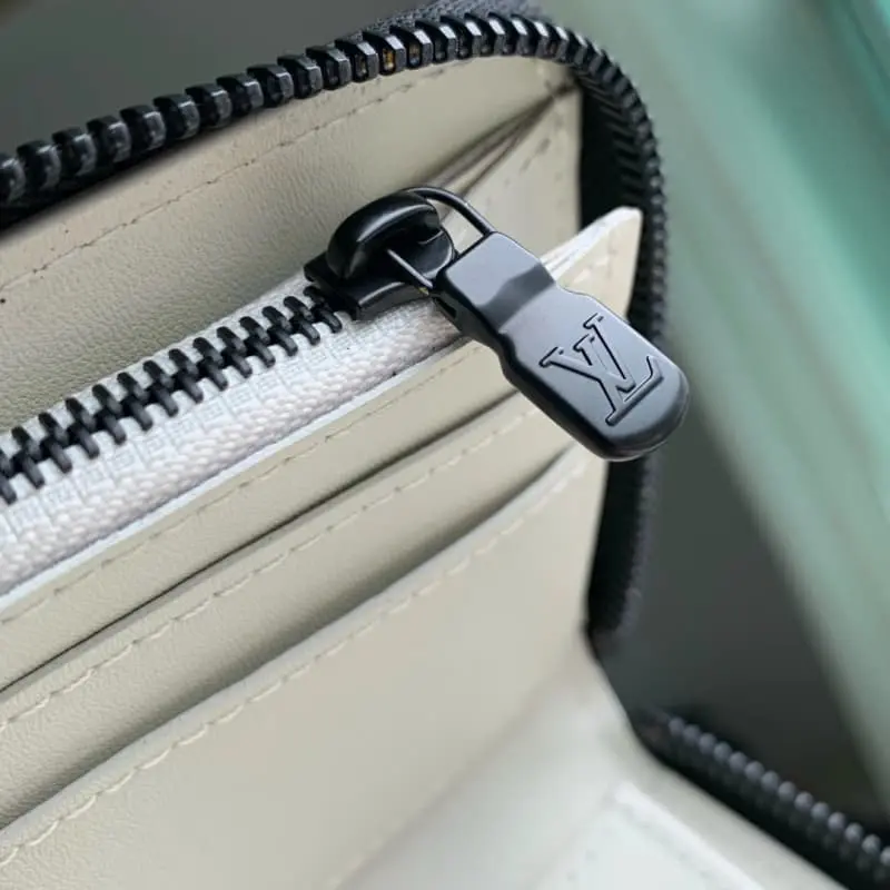 M62295 Elegant White 10x20x2cm High Quality Bags - Image 8