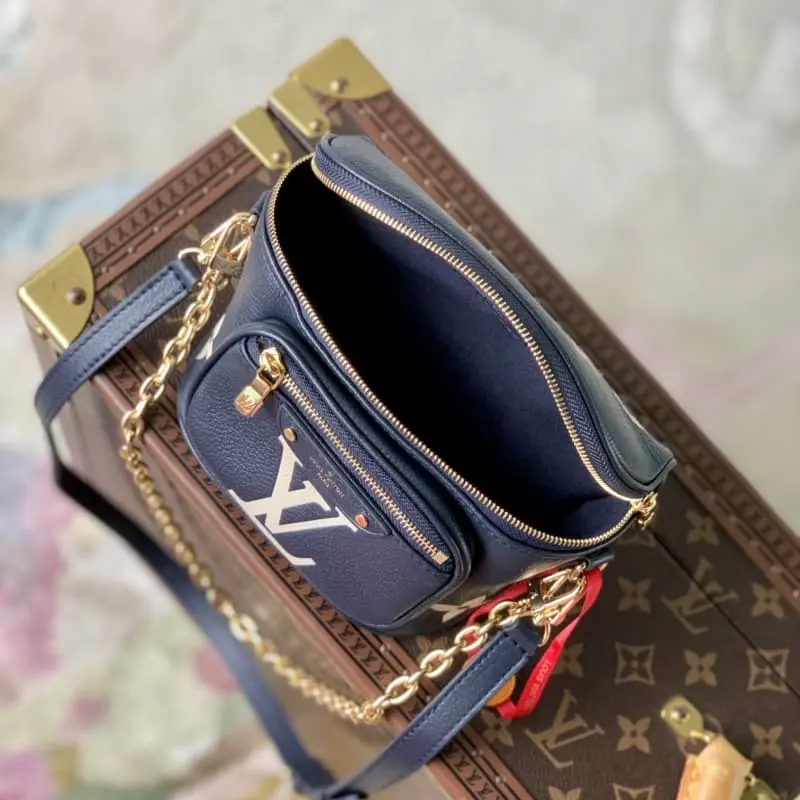 M46917Navy 17x12x9.5cm High Quality Bags - Image 9