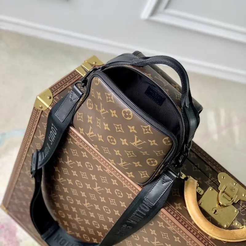 M46973 18x18x10cm High Quality Bags - Image 9