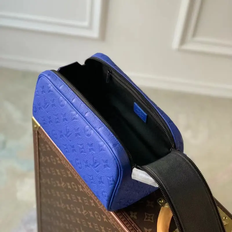 M82576 Leather S4 28x15x16.5cm High Quality Bags - Image 9