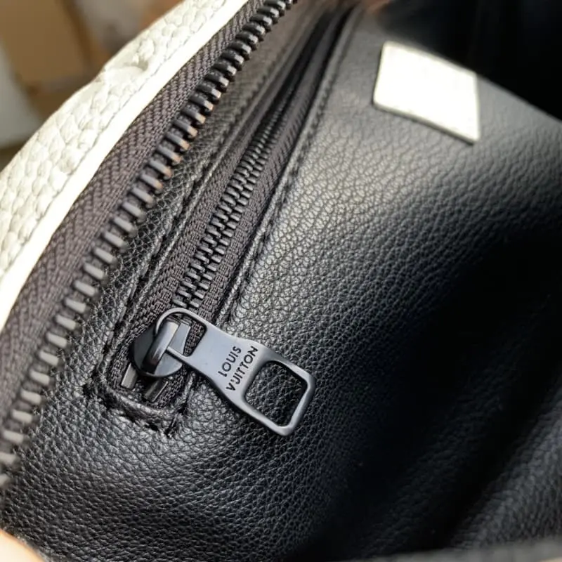 M82576 Leather S6 28x15x16.5cm High Quality Bags - Image 9