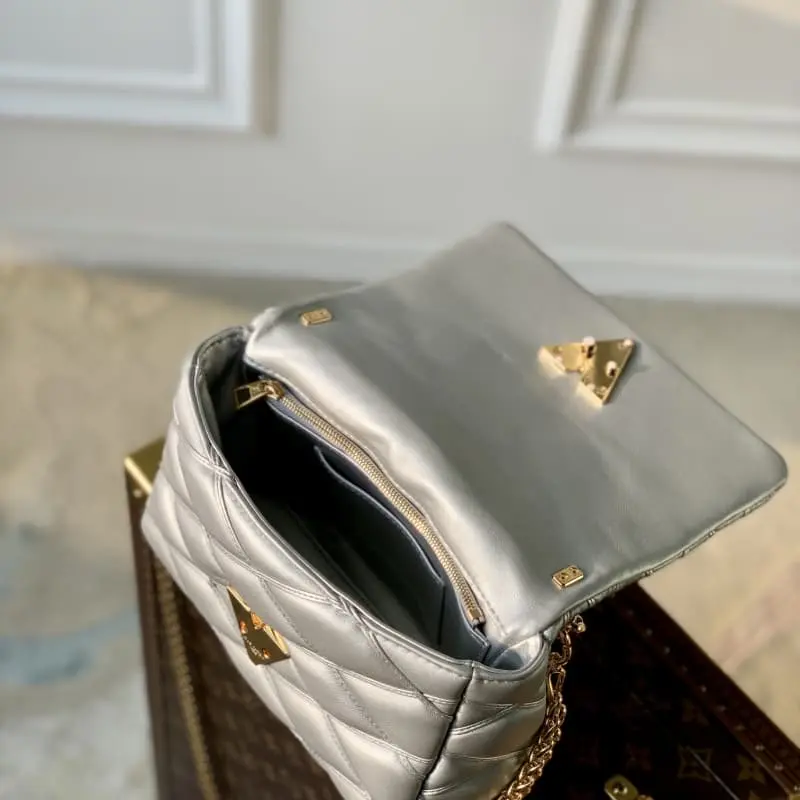 M22891 23x16x10cm High Quality Bags - Image 9