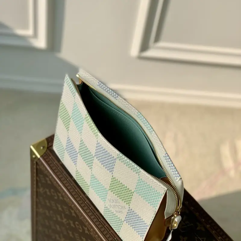 N47542 26x20cm High Quality Bags - Image 8