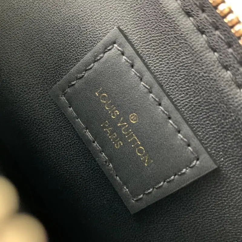 M83048 18x12x8cm High Quality Bags - Image 9