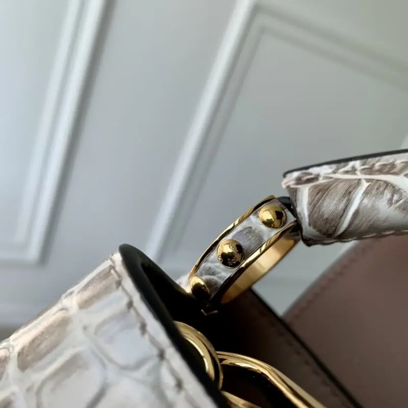 M48865 21x14x8cm High Quality Bags - Image 9