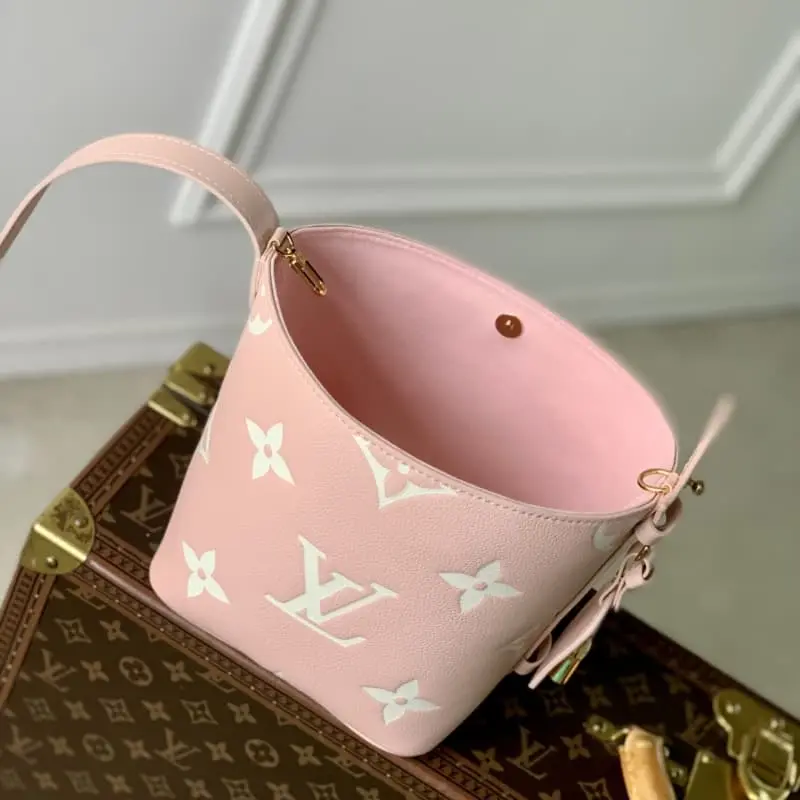 M14356 18x12x16cm High Quality Bags - Image 9