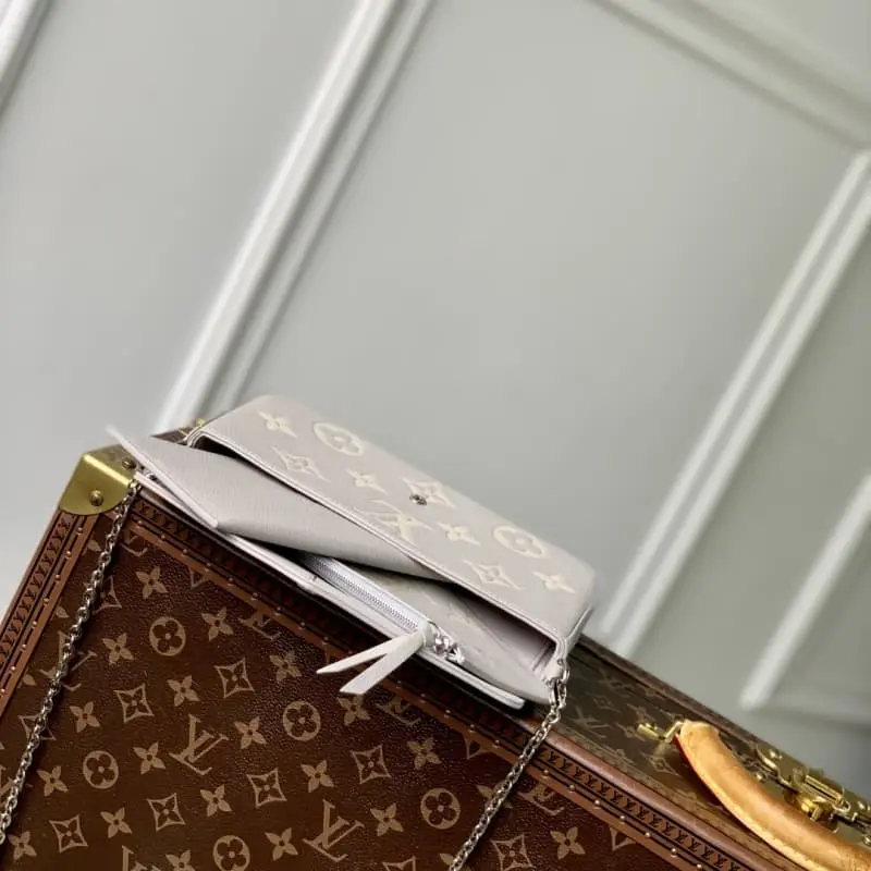 M14227 21x12x3cm High Quality Bags - Image 9