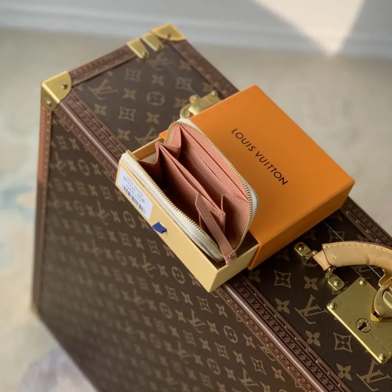 M60574 S1 11x8x1cm High Quality Bags - Image 6