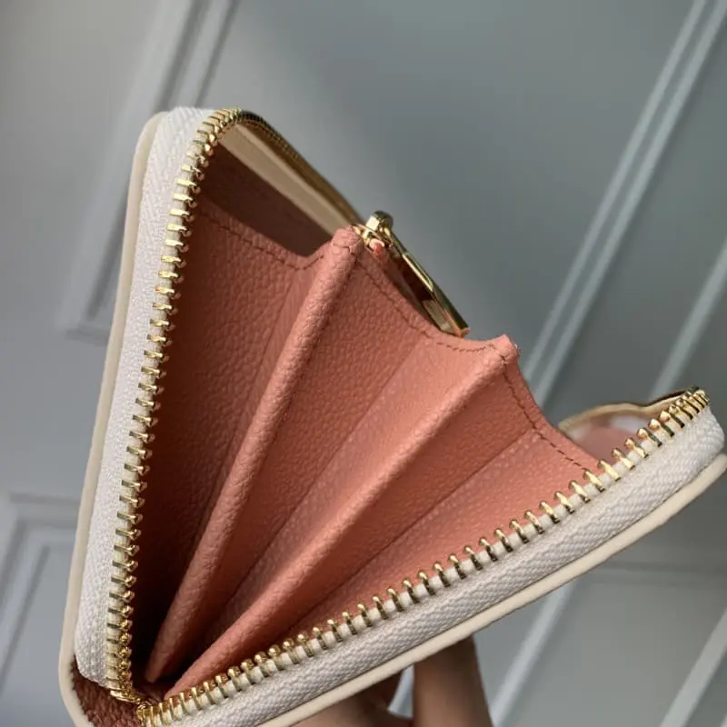 M69794 S1 19x10.5x2.5cm High Quality Bags - Image 9