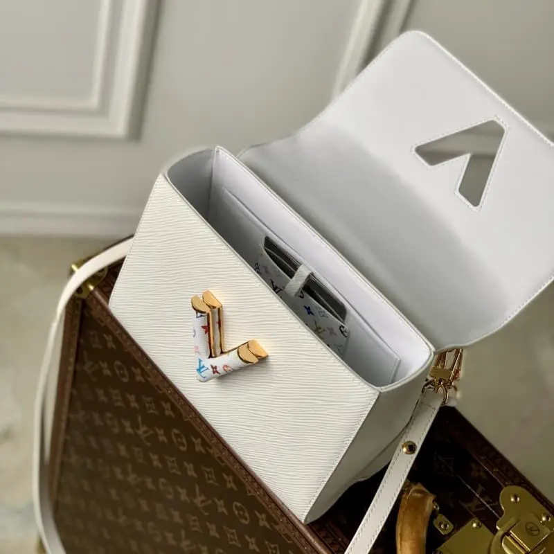 M13678 White 16x8x23cm High Quality Bags - Image 9