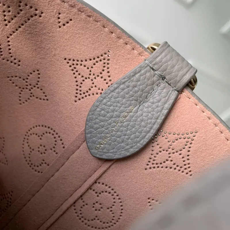 M23758 20x20x12.5cm High Quality Bags - Image 9