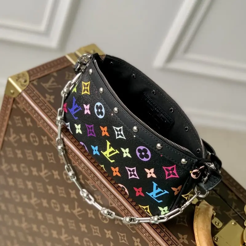 M13663 13x4x22cm High Quality Bags - Image 9