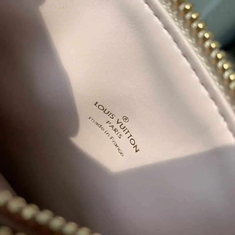 M22993 21x16x7cm High Quality Bags - Image 9