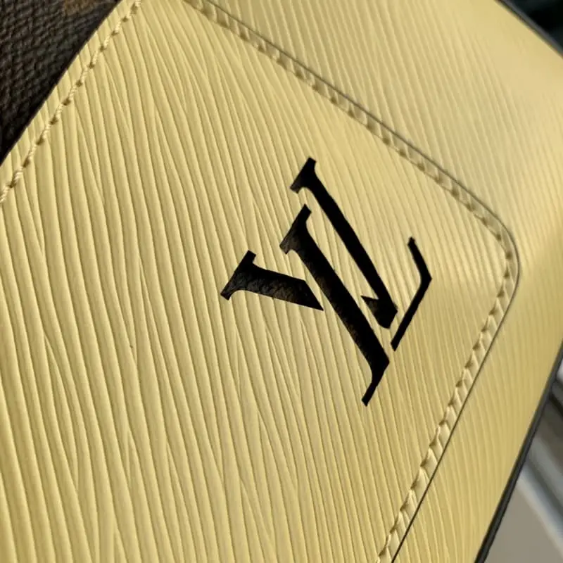 M22215 25x15x8cm High Quality Bags - Image 8