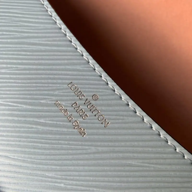 M59461 24.5x15.5x9cm High Quality Bags - Image 9