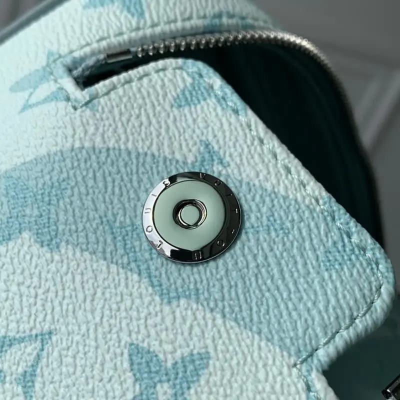 M82337 Tiffany Green 28x15x16.5cm High Quality Bags - Image 9