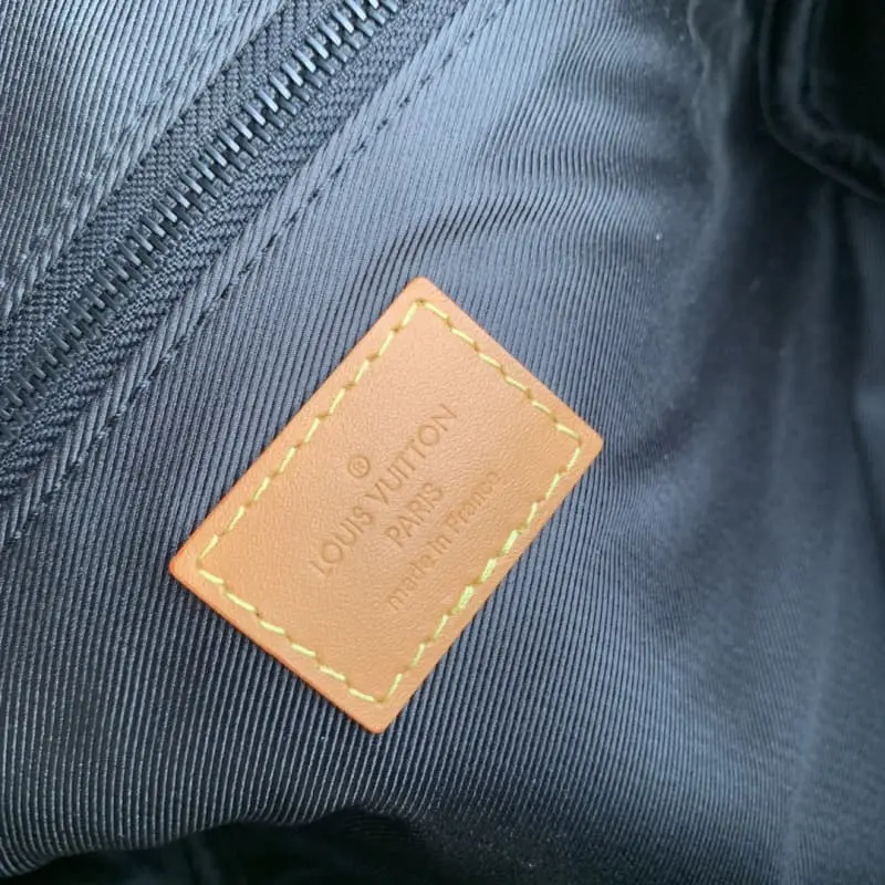 M46696 28x15x16.5cm High Quality Bags - Image 9