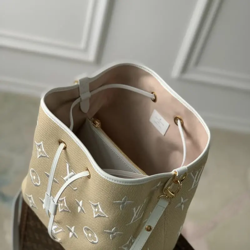 M23080 White 26x26x17.5cm High Quality Bags - Image 9