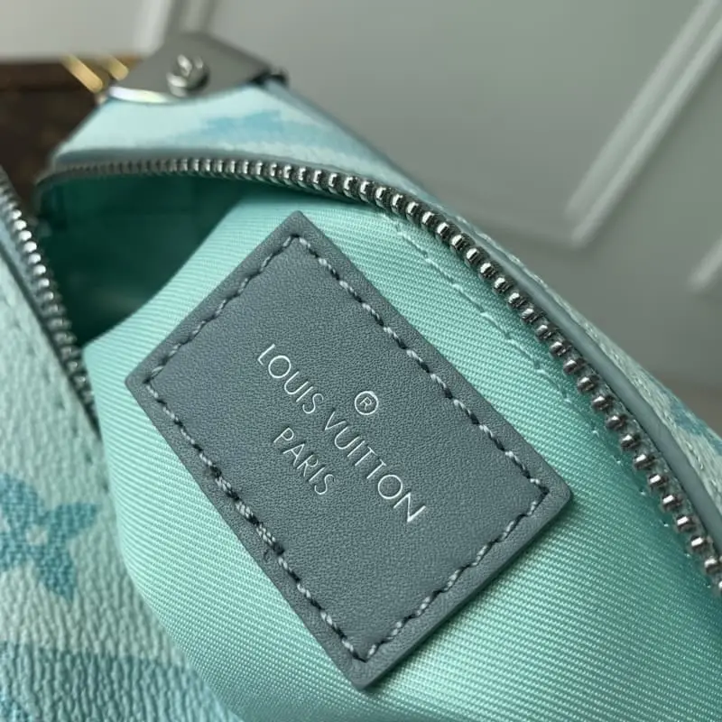 M22588 18.5x13x8cm High Quality Bags - Image 9