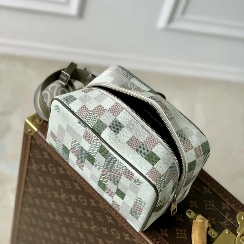 N00112 13x12x23cm High Quality Bags - Image 9