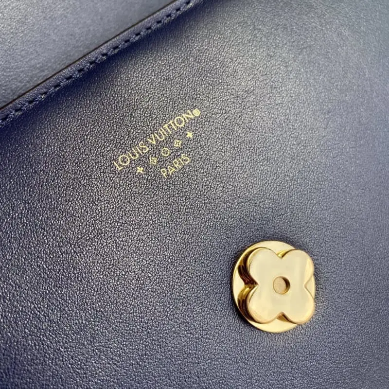 M55952 23x15x8cm High Quality Bags - Image 8