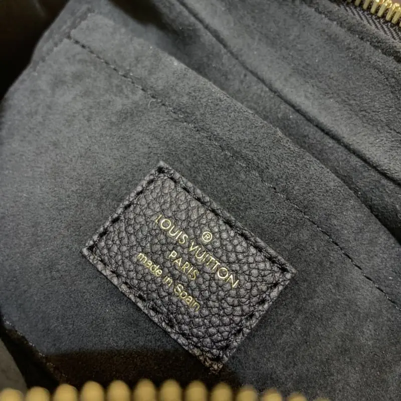 M46091 22x14x9cm High Quality Bags - Image 9