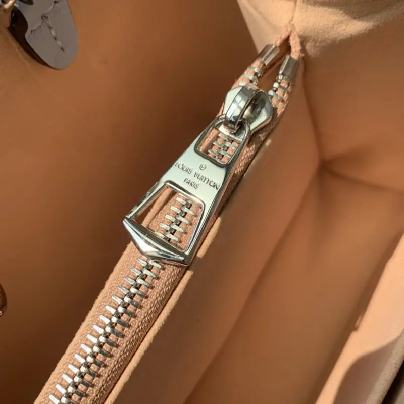 M59953 S1 30x21x13cm High Quality Bags - Image 9