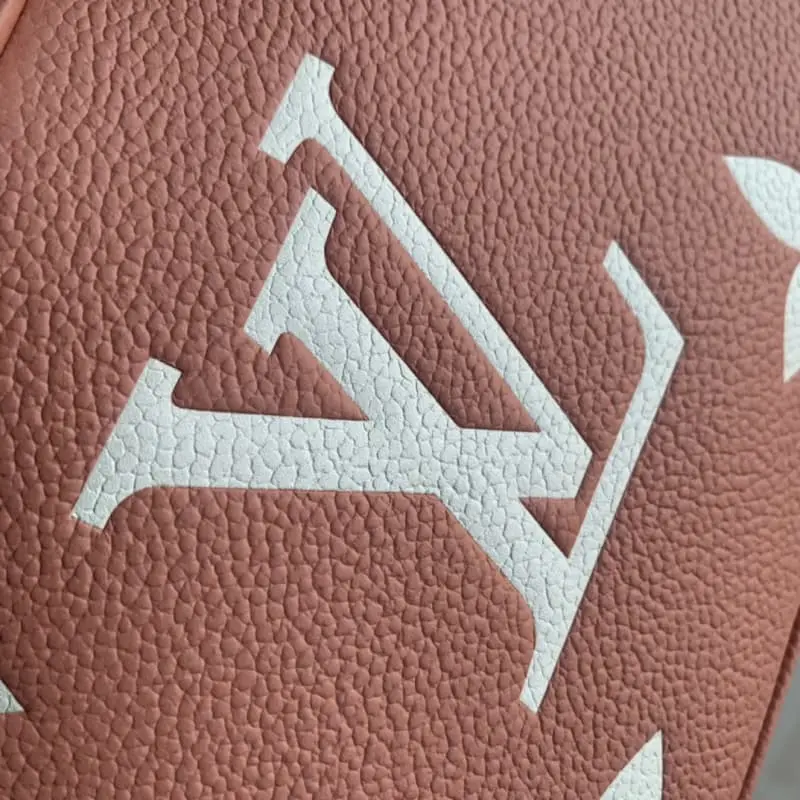 M46091 22x14x9cm High Quality Bags - Image 9