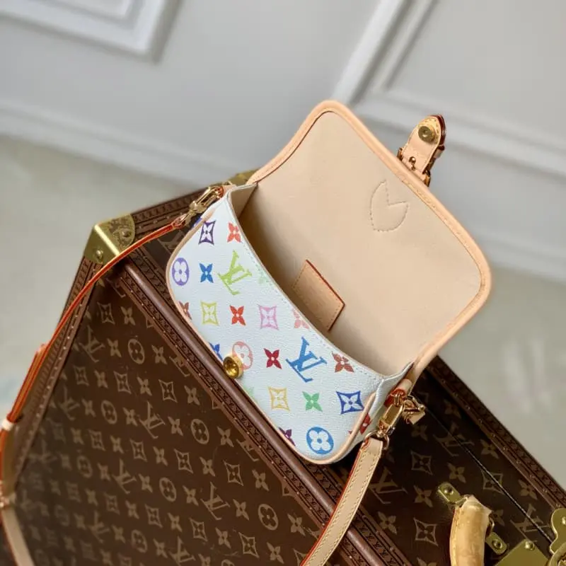 M14194 10.5x6x19cm High Quality Bags - Image 9