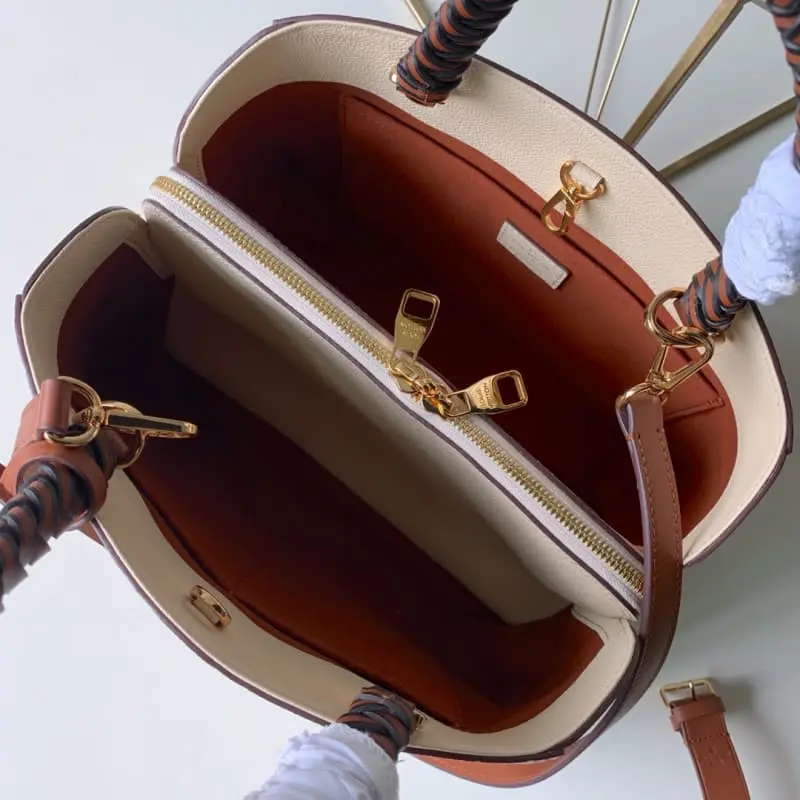 M41048 33X23x15cm High Quality Bags - Image 9