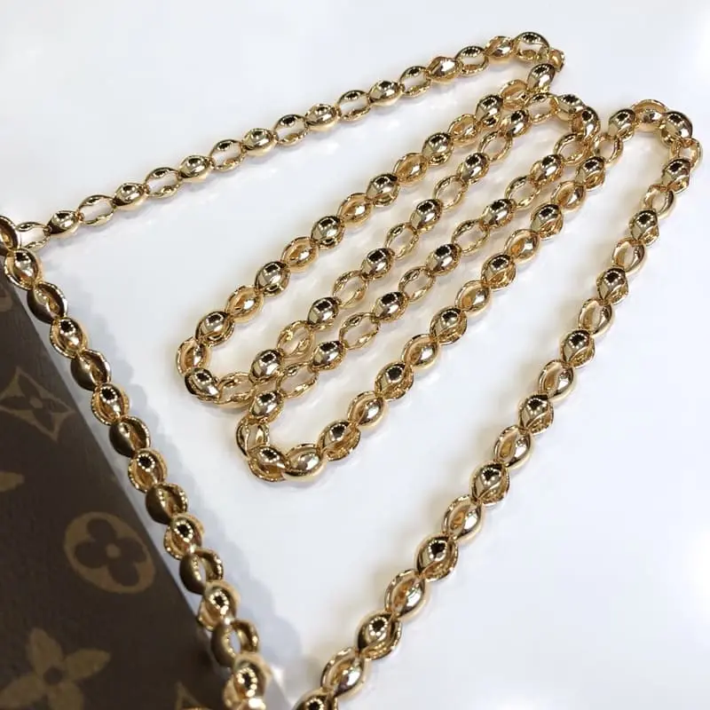 M43475 27x20x10cm High Quality Bags - Image 9