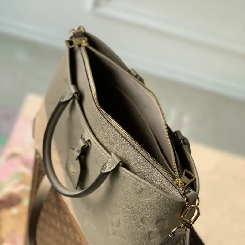 M46504 36x22x9cm High Quality Bags - Image 9