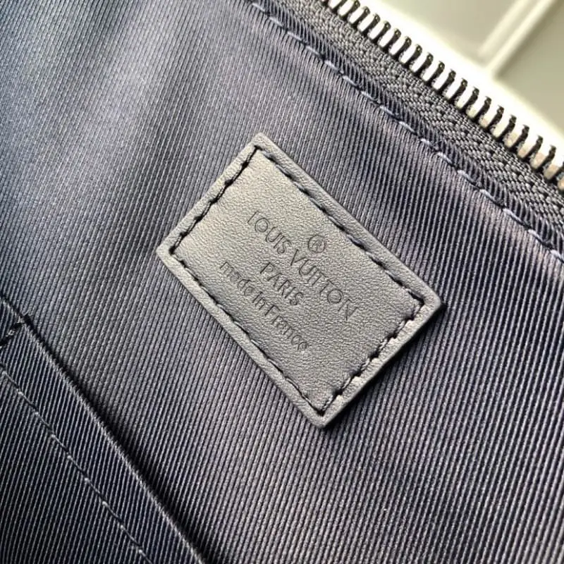 N48261 37x28x6cm High Quality Bags - Image 9