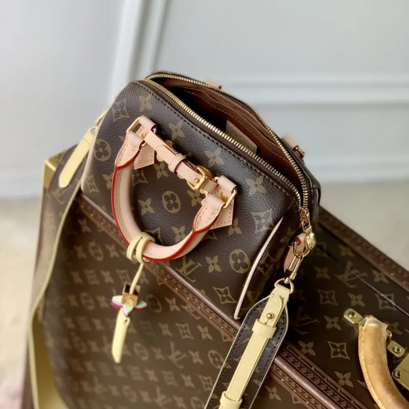 M46970 18x12.5x11cm High Quality Bags - Image 9