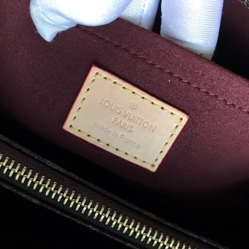 M41067 39x28x16cm High Quality Bags - Image 9