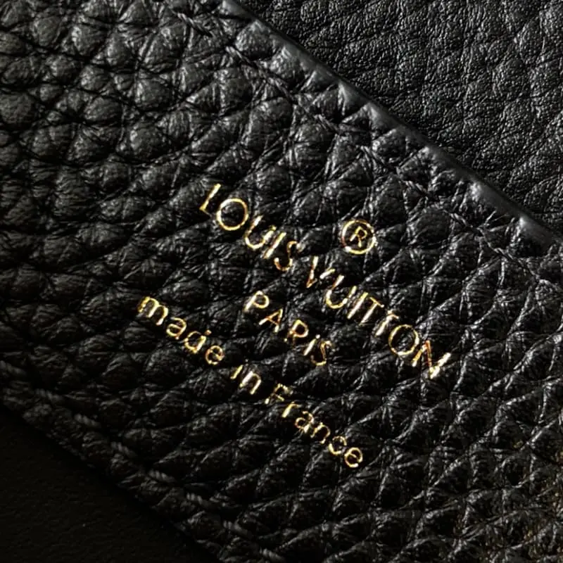 N92800 21x14x8cm High Quality Bags - Image 9