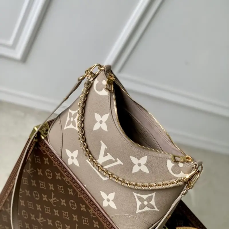 M13224 16x9.5x29cm High Quality Bags - Image 9