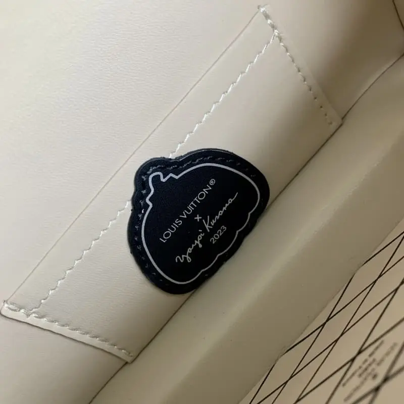 M21621 20x12.5x6cm High Quality Bags - Image 9