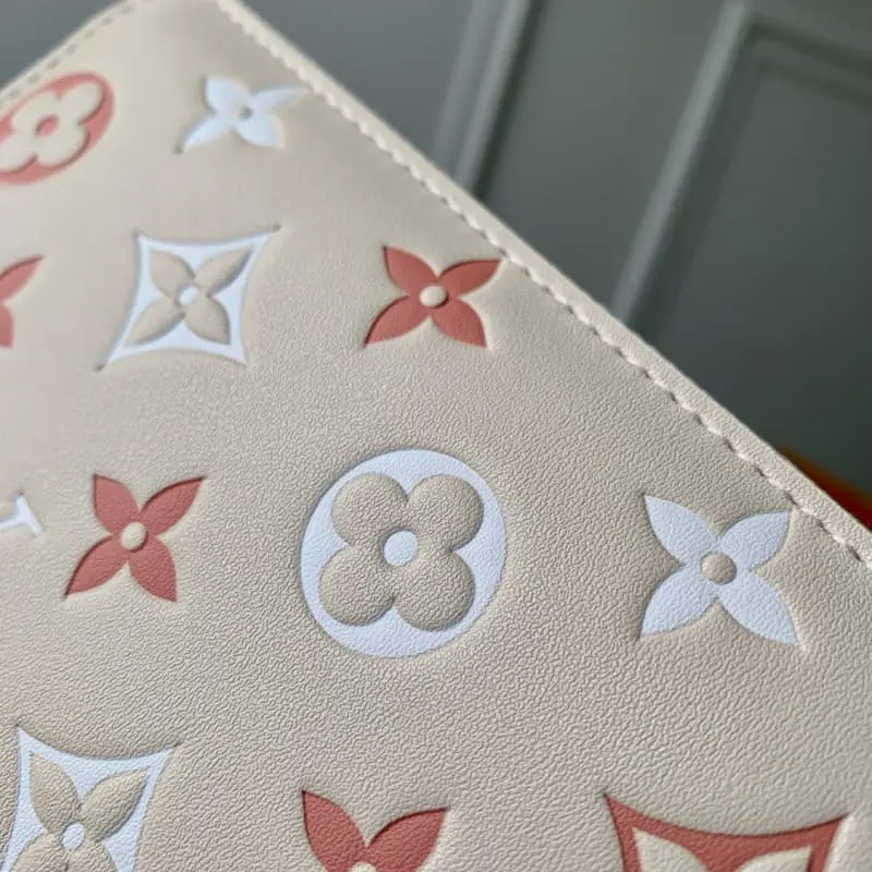 M82290 19.5x10.5x2.5cm High Quality Bags - Image 9