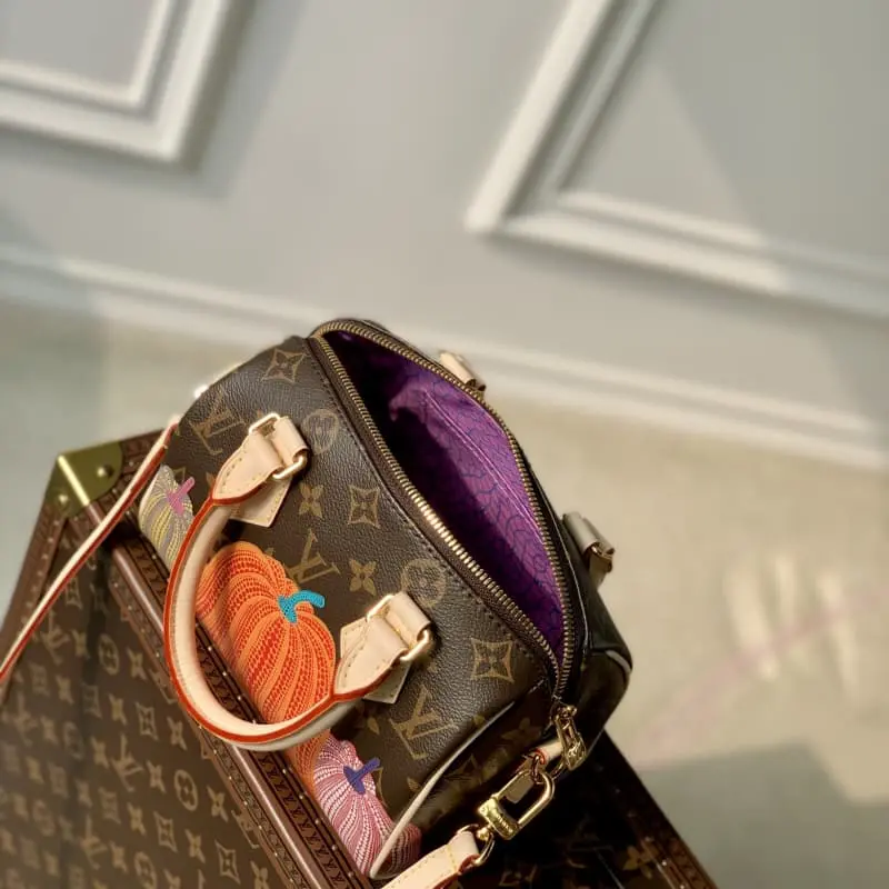 M46469 20x13x11cm High Quality Bags - Image 9