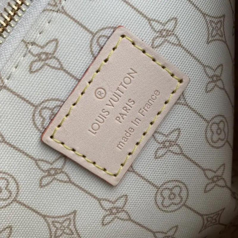 N40472 25x19x12cm High Quality Bags - Image 9