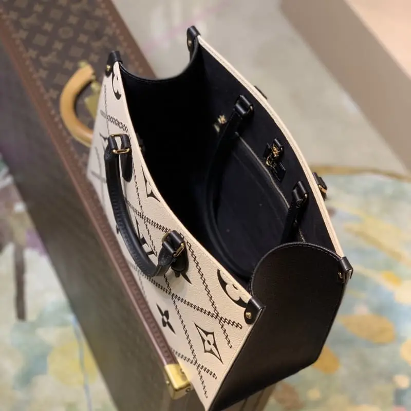 M46016 35x27x14cm High Quality Bags - Image 8