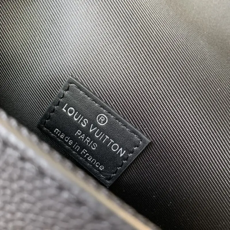 M82085 17.3x12x7cm High Quality Bags - Image 9