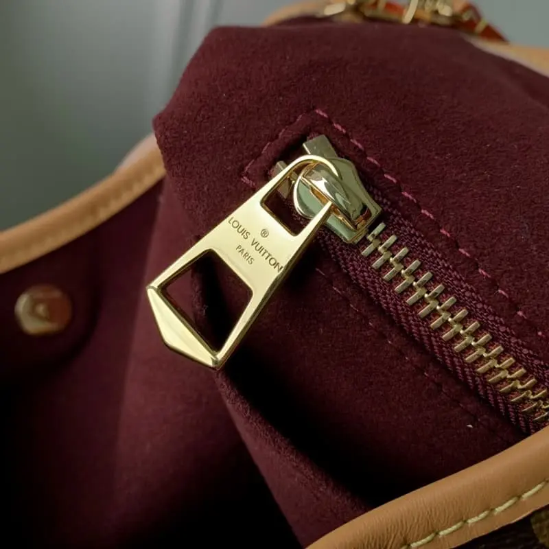 M46203 29x24x12cm High Quality Bags - Image 9