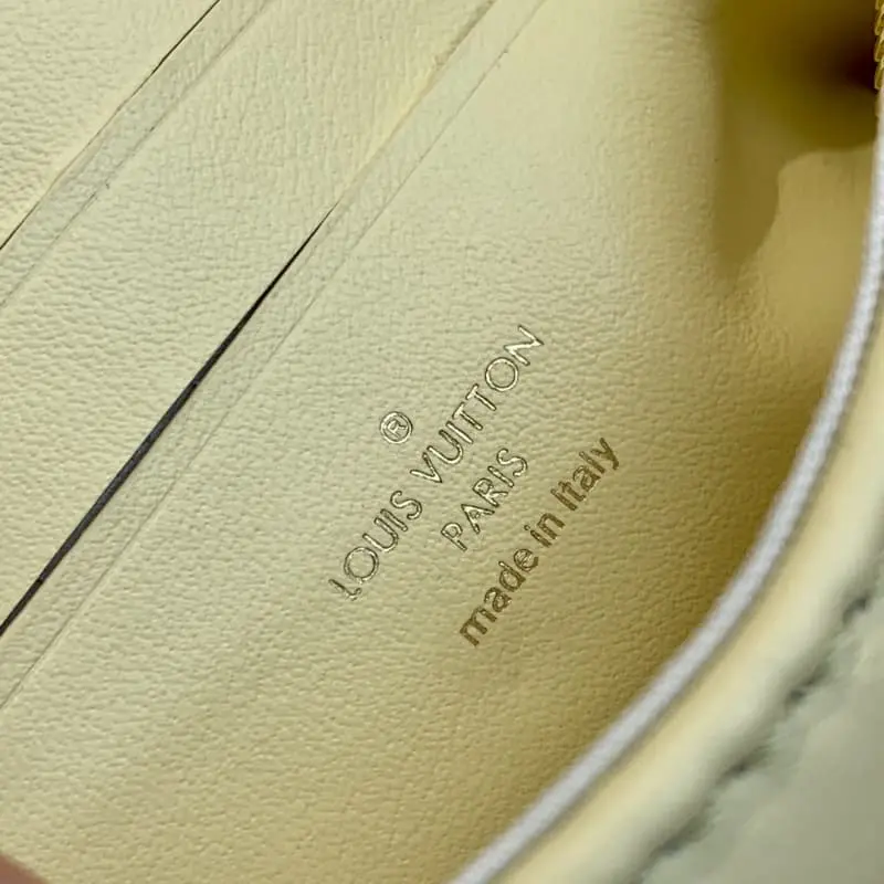 M81400 20x12x6cm High Quality Bags - Image 9