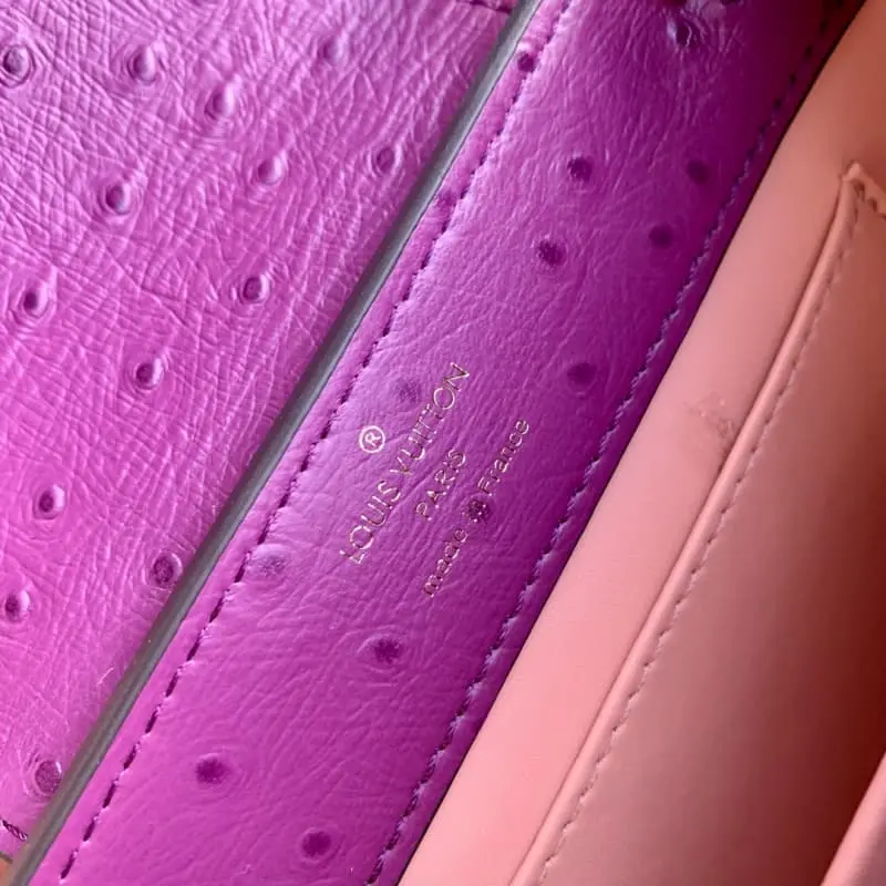 M93483 21x14x8cm High Quality Bags - Image 9