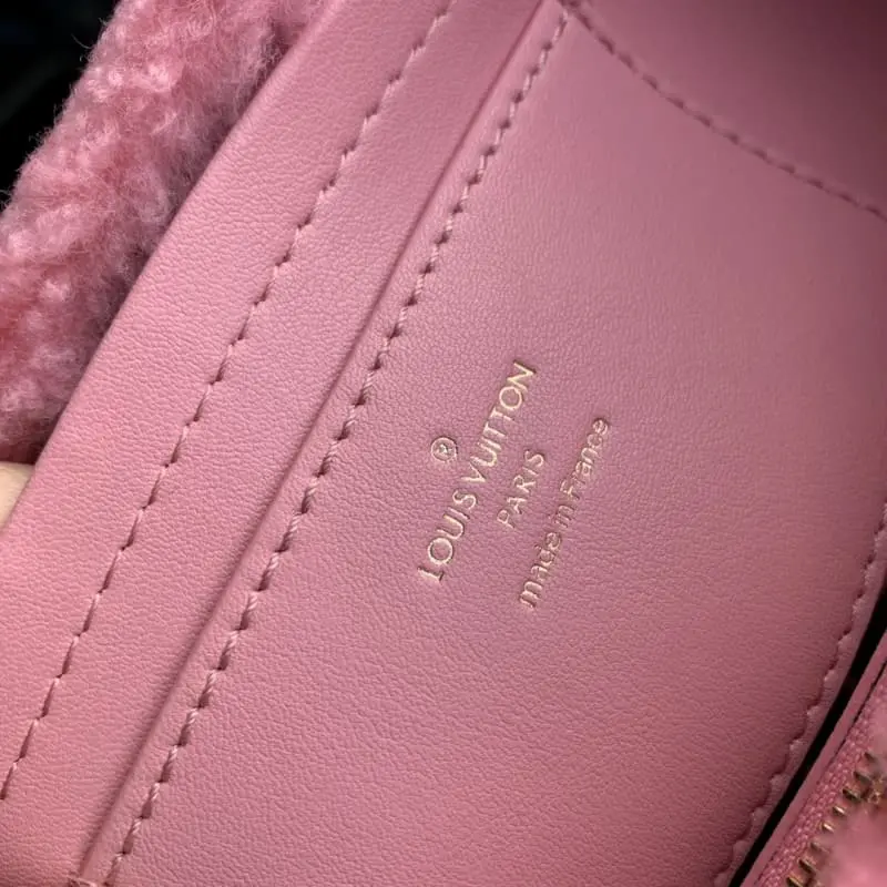 M21320 23x17x9.5cm High Quality Bags - Image 9